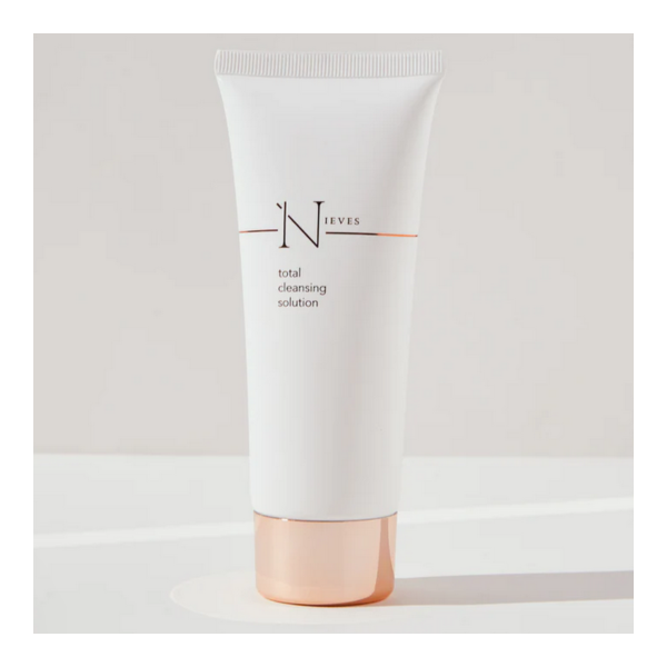 NIEVES ALVAREZ TOTAL CLEANSING SOLUTION 100ML