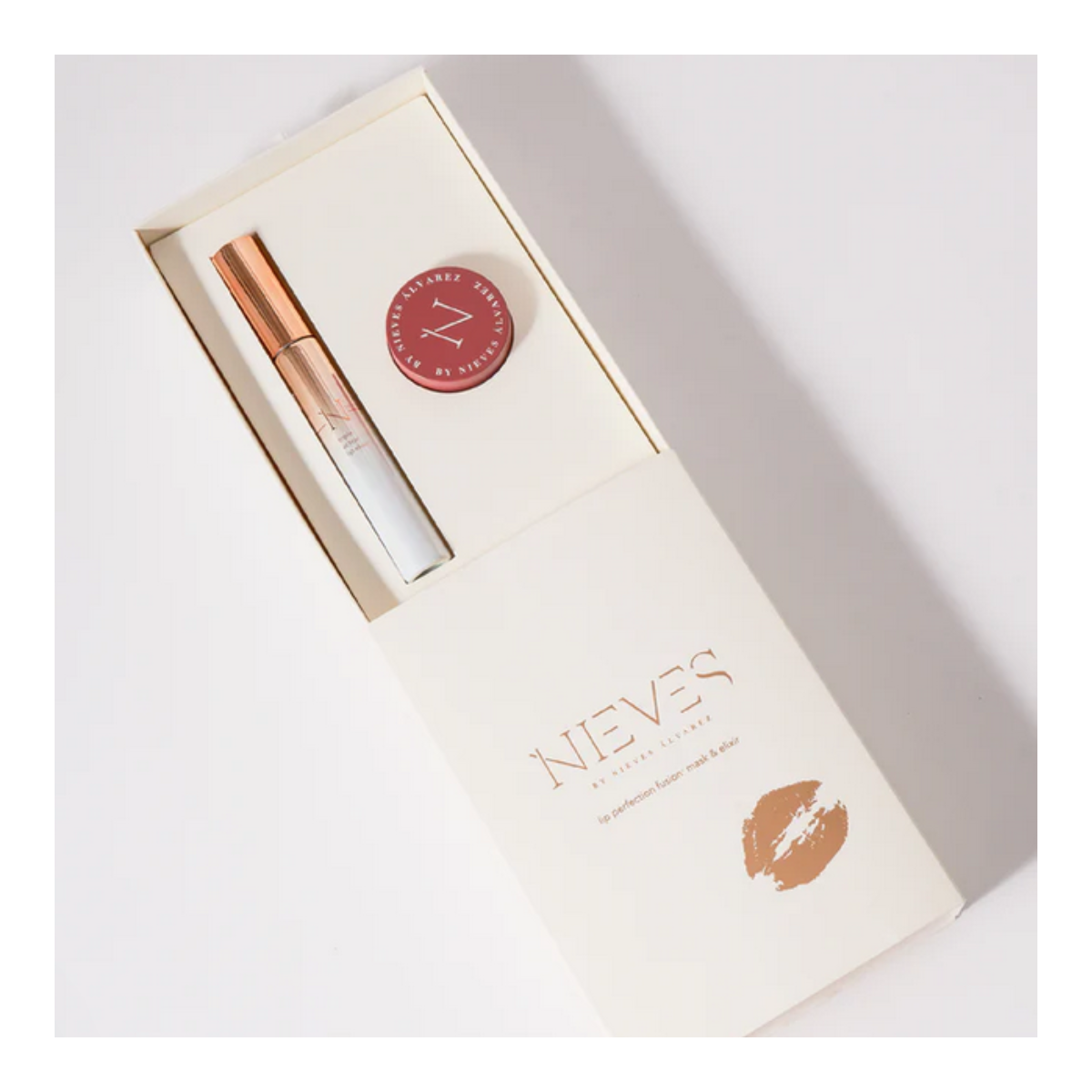 nieves-alvarez-set-lip-perfection-fusion-farmacia-consuegra.jpg